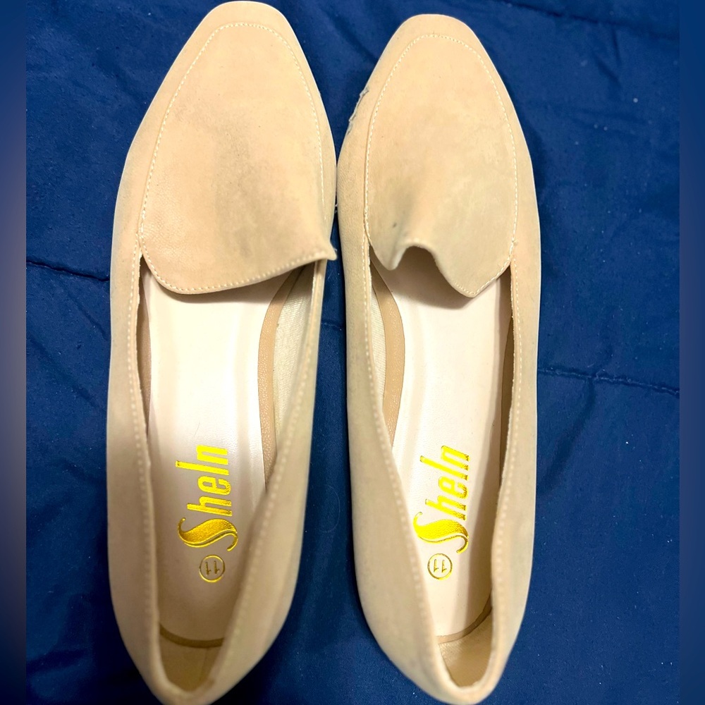 SHEIN tan slip on dress shoes size 11